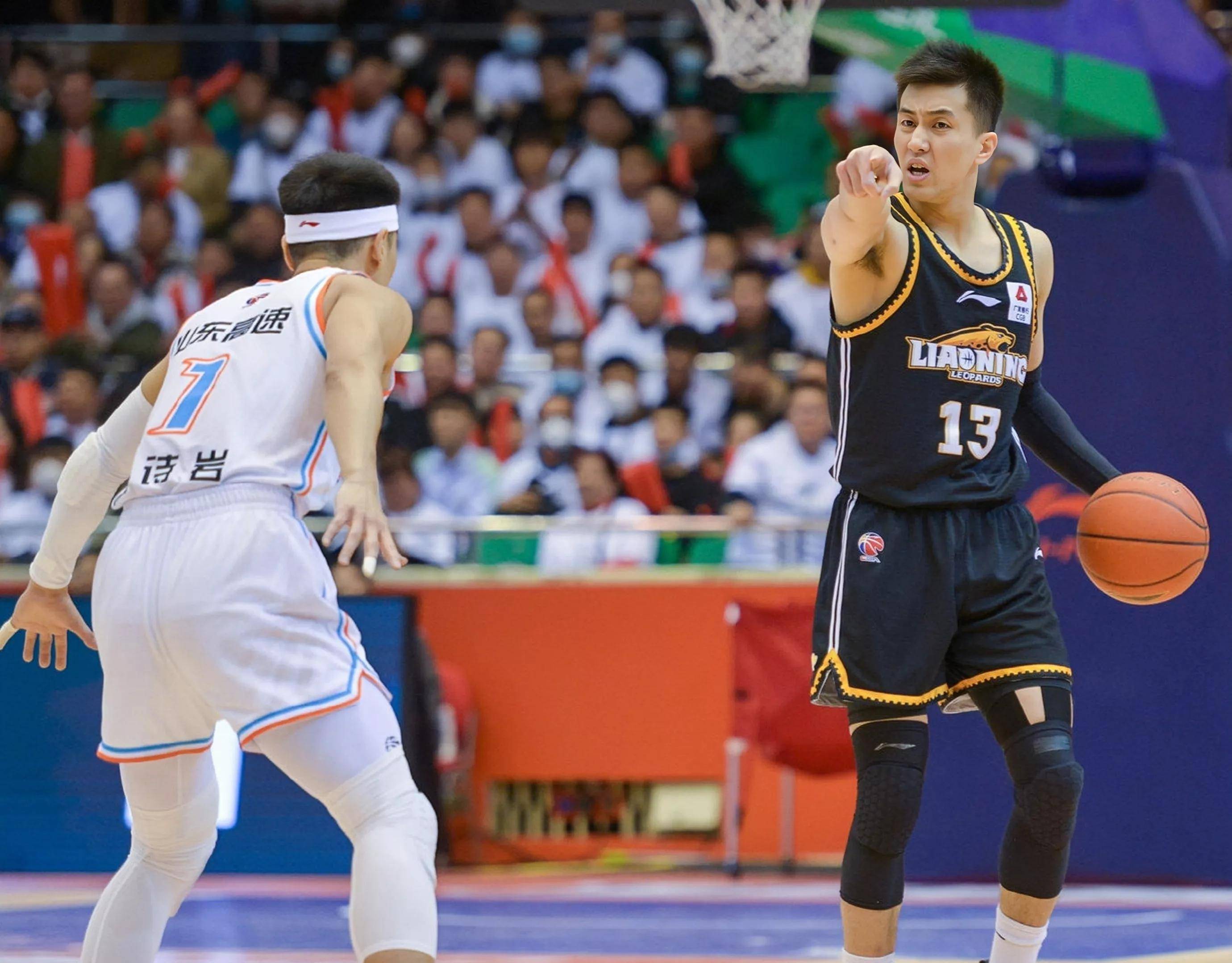 里程碑夜夏洛特黄蜂刷新队史纪录，CBA季后赛窗口期刷纪录，质疑声仍在，身体对抗强度拉满-爱游戏